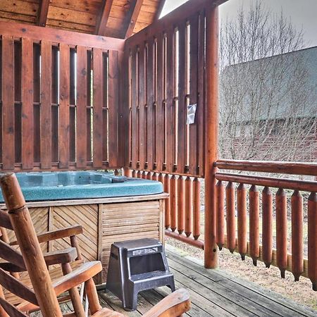 Pigeon Forge Cabin With Games, 1 Mi To Parkway! Kültér fotó