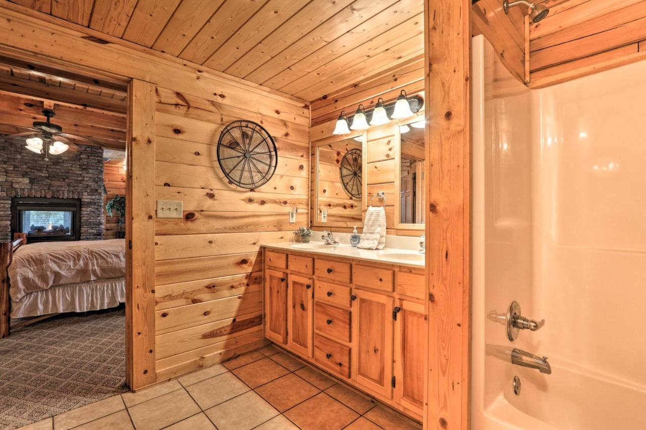 Pigeon Forge Cabin With Games, 1 Mi To Parkway! Kültér fotó